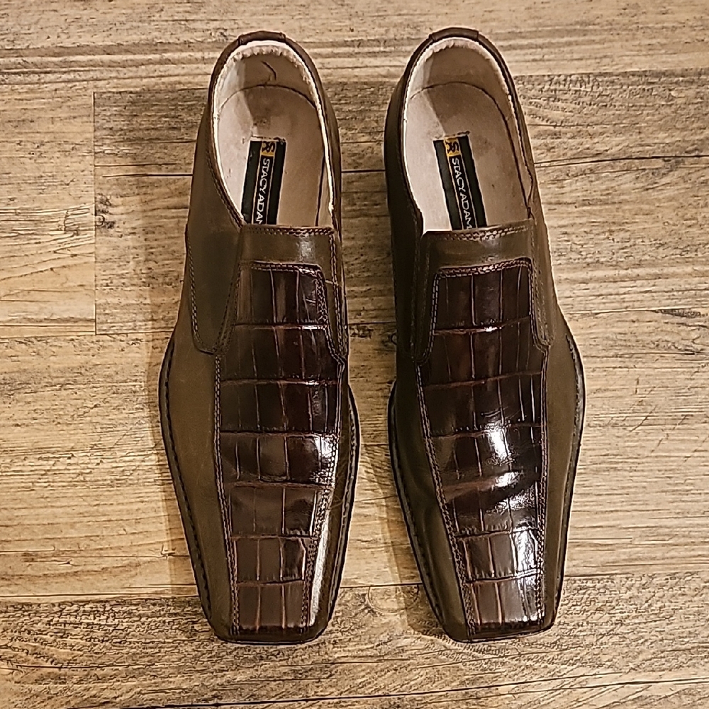 Stacy Adams Brown Loafers with Glossy Finish and Exotic Texture